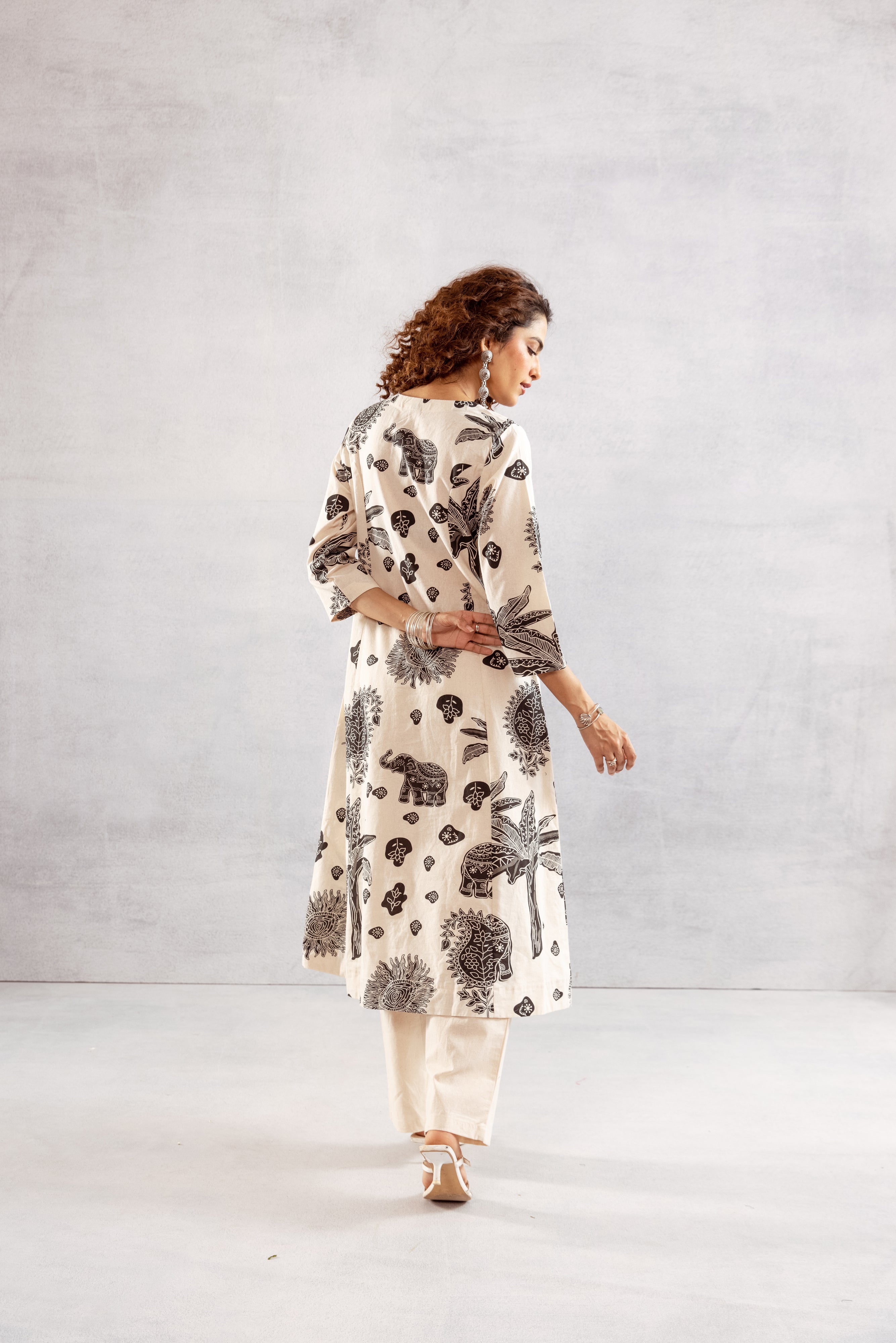 Women's Off White Cotton Flex Kurta and Pant Set