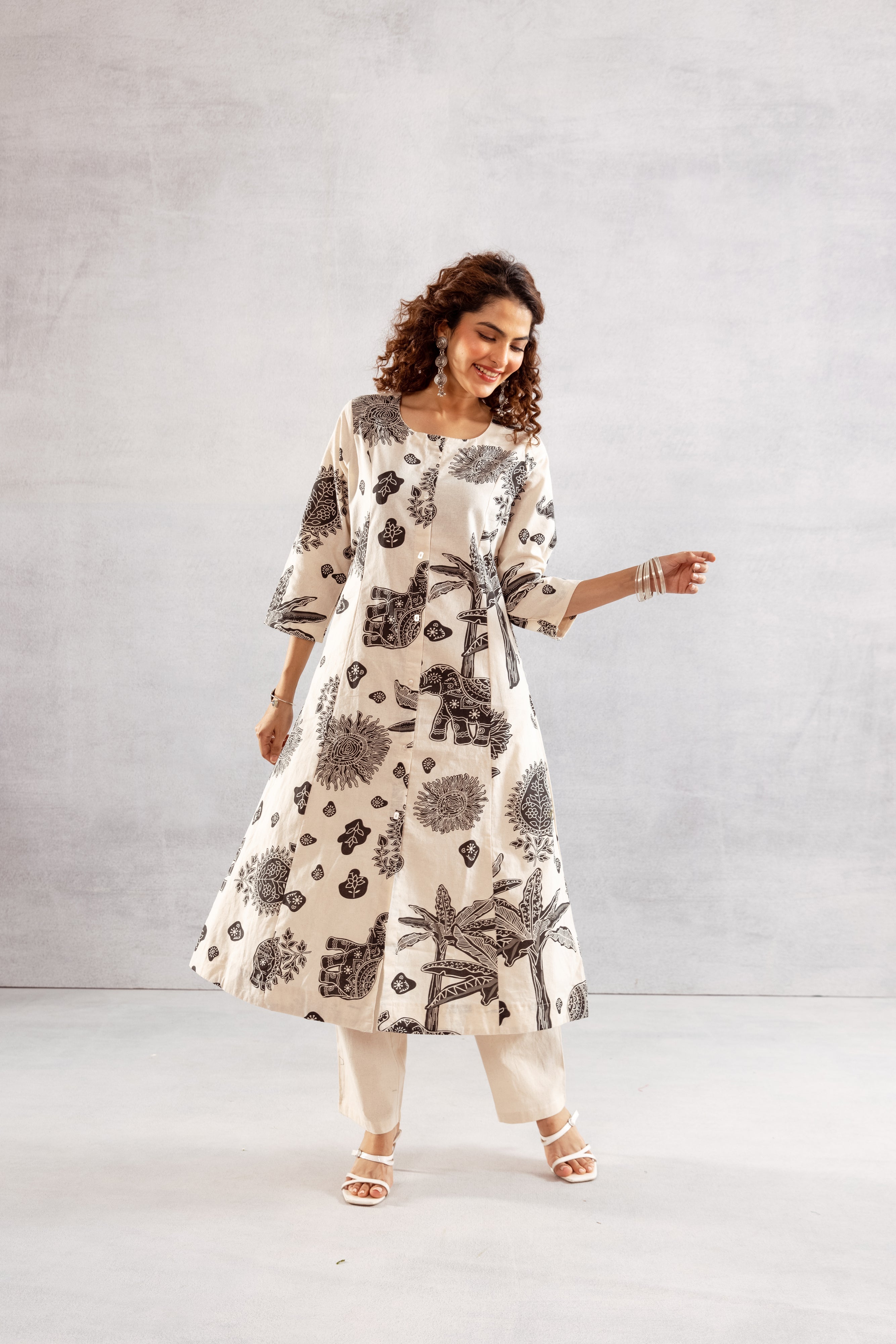 Women's Off White Cotton Flex Kurta and Pant Set