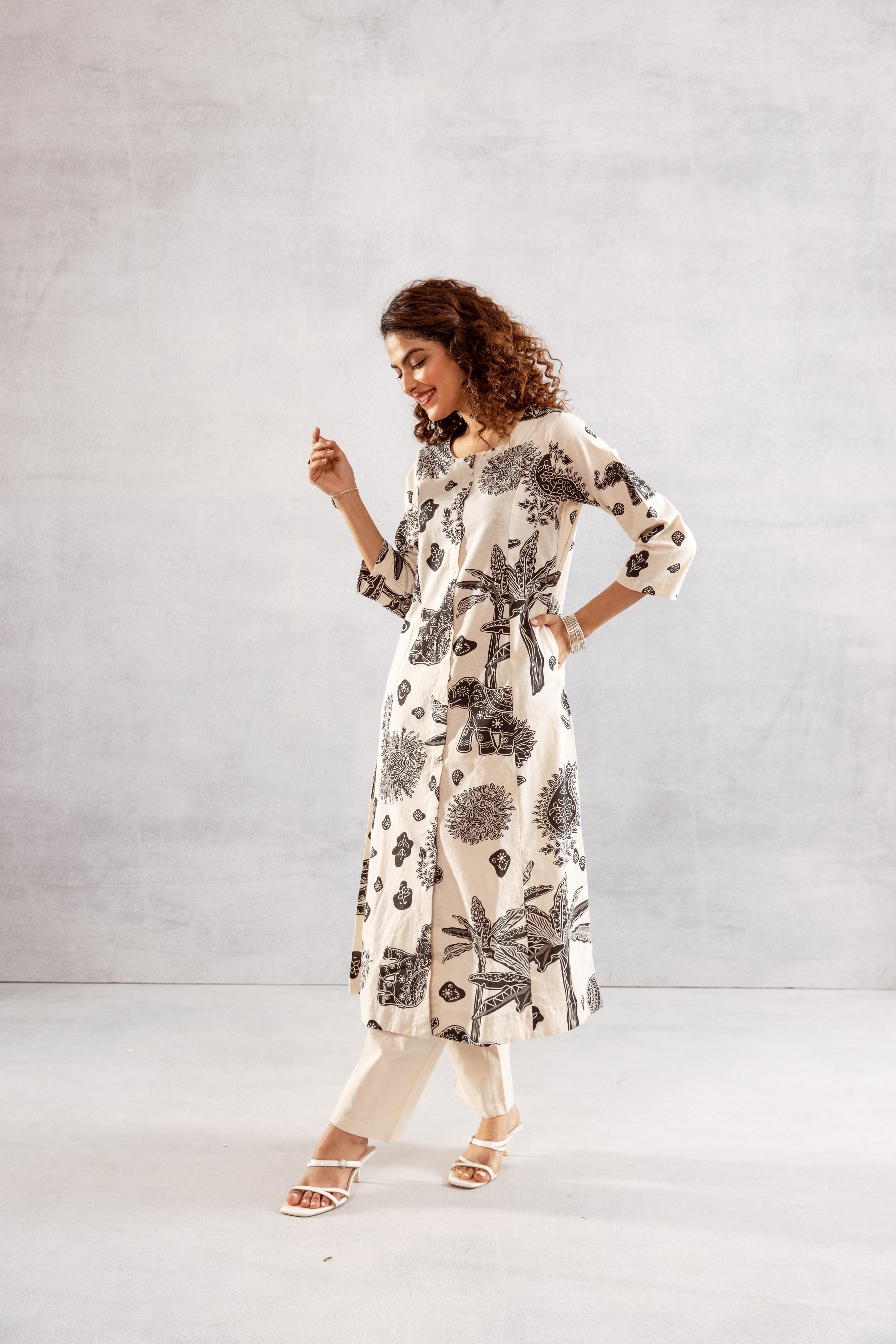 Women's Off White Cotton Flex Kurta and Pant Set