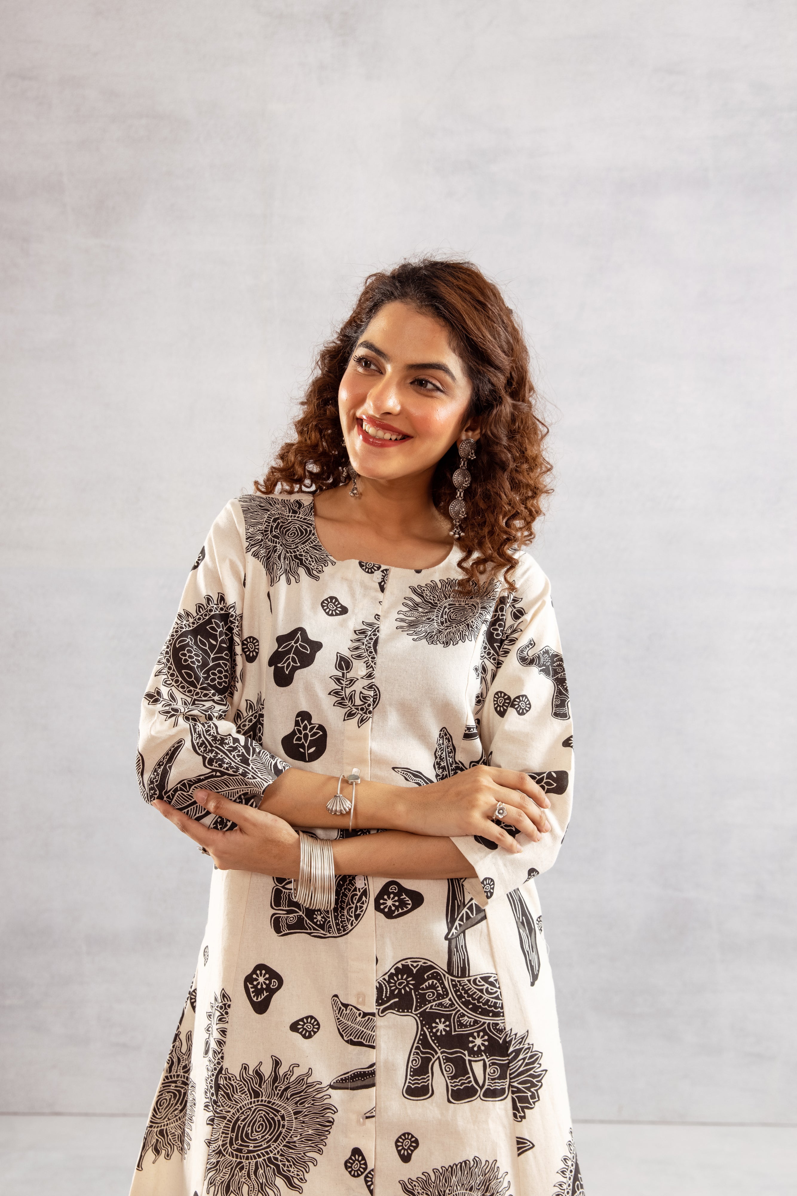 Women's Off White Cotton Flex Kurta and Pant Set
