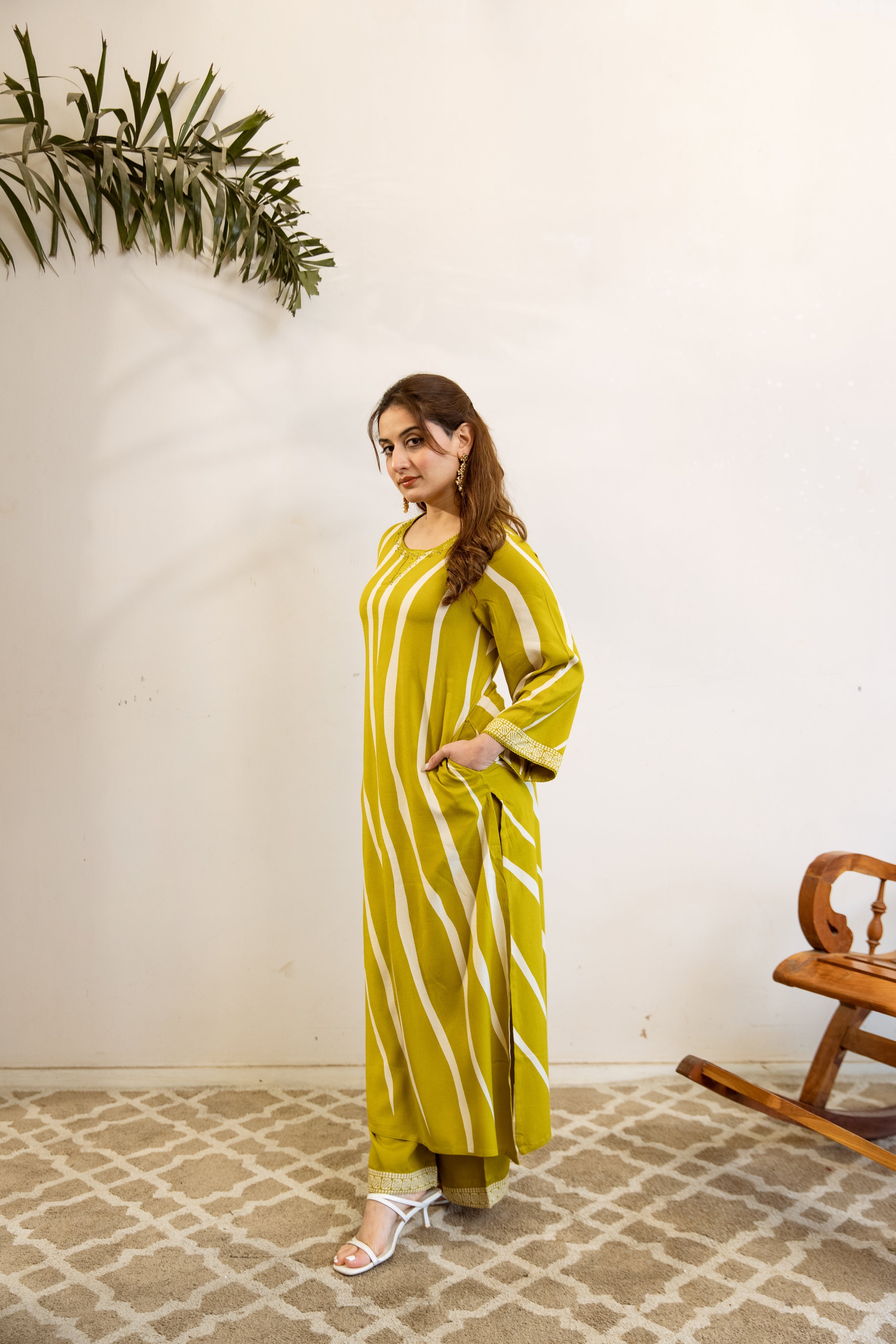 Women's Lemon Green German Rayon Kurta and Palazzo Set
