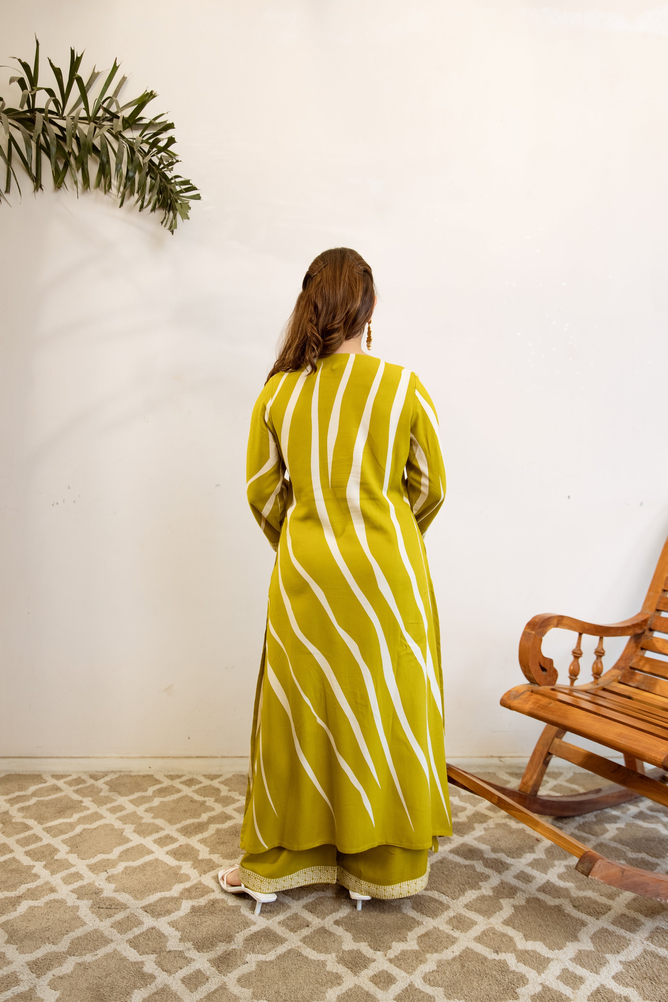 Women's Lemon Green German Rayon Kurta and Palazzo Set