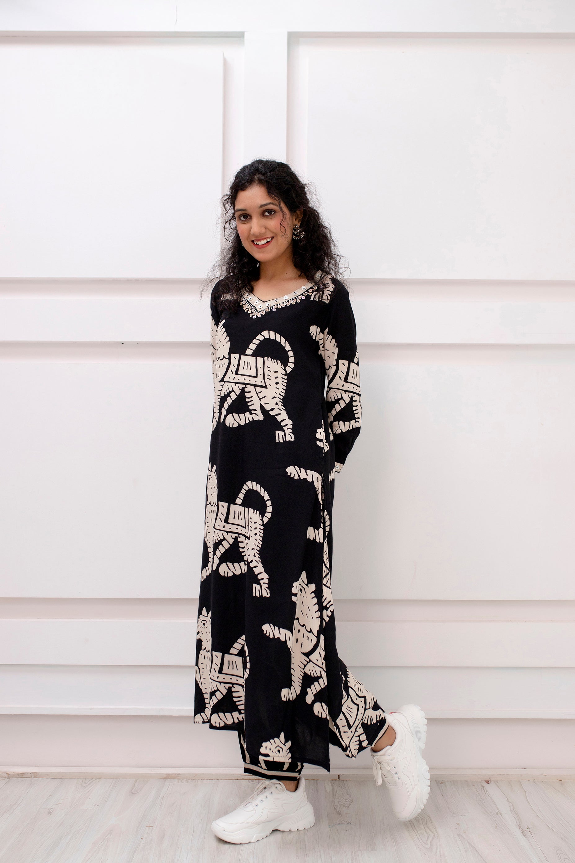 Women's Rayon Black Straight Ethnic Set