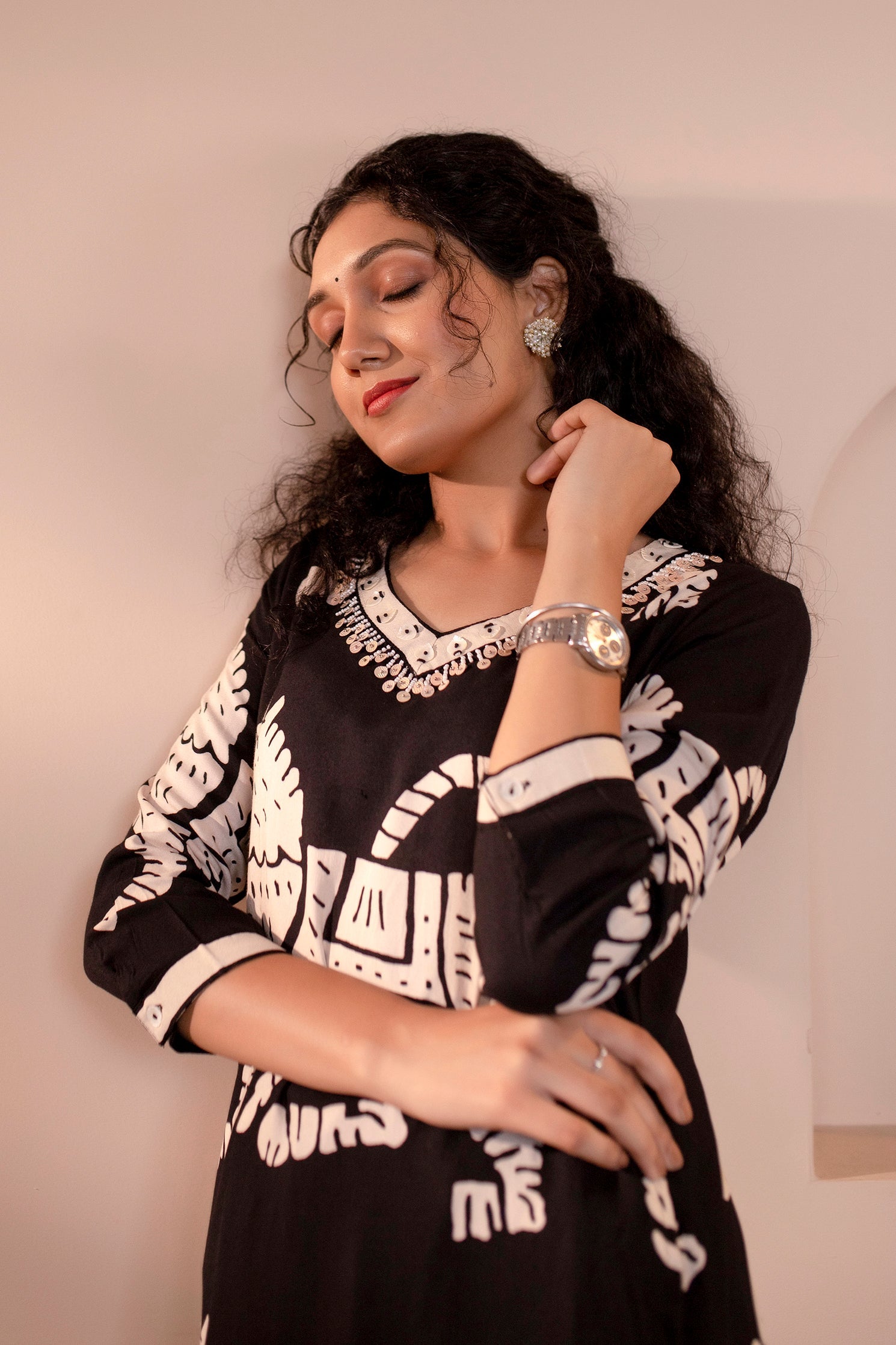 Women's Rayon Black Straight Ethnic Set