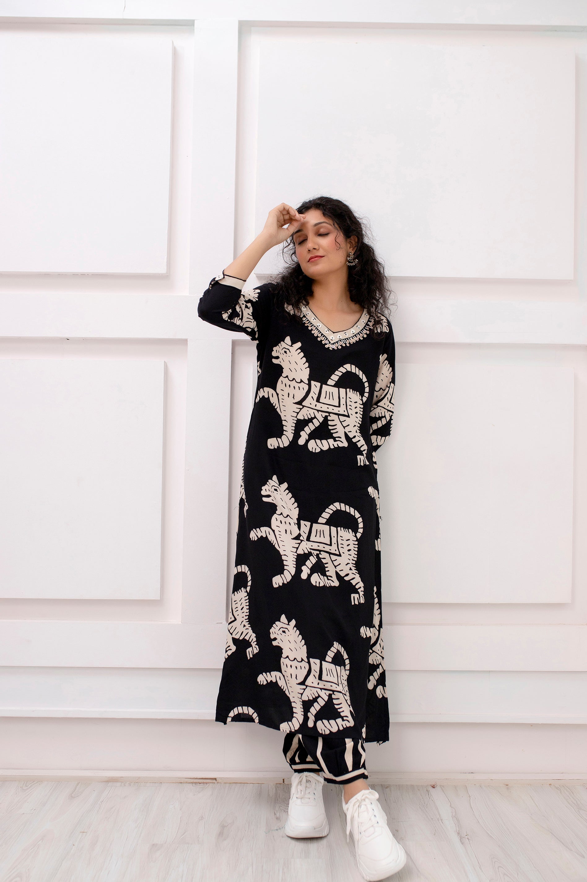 Women's Rayon Black Straight Ethnic Set