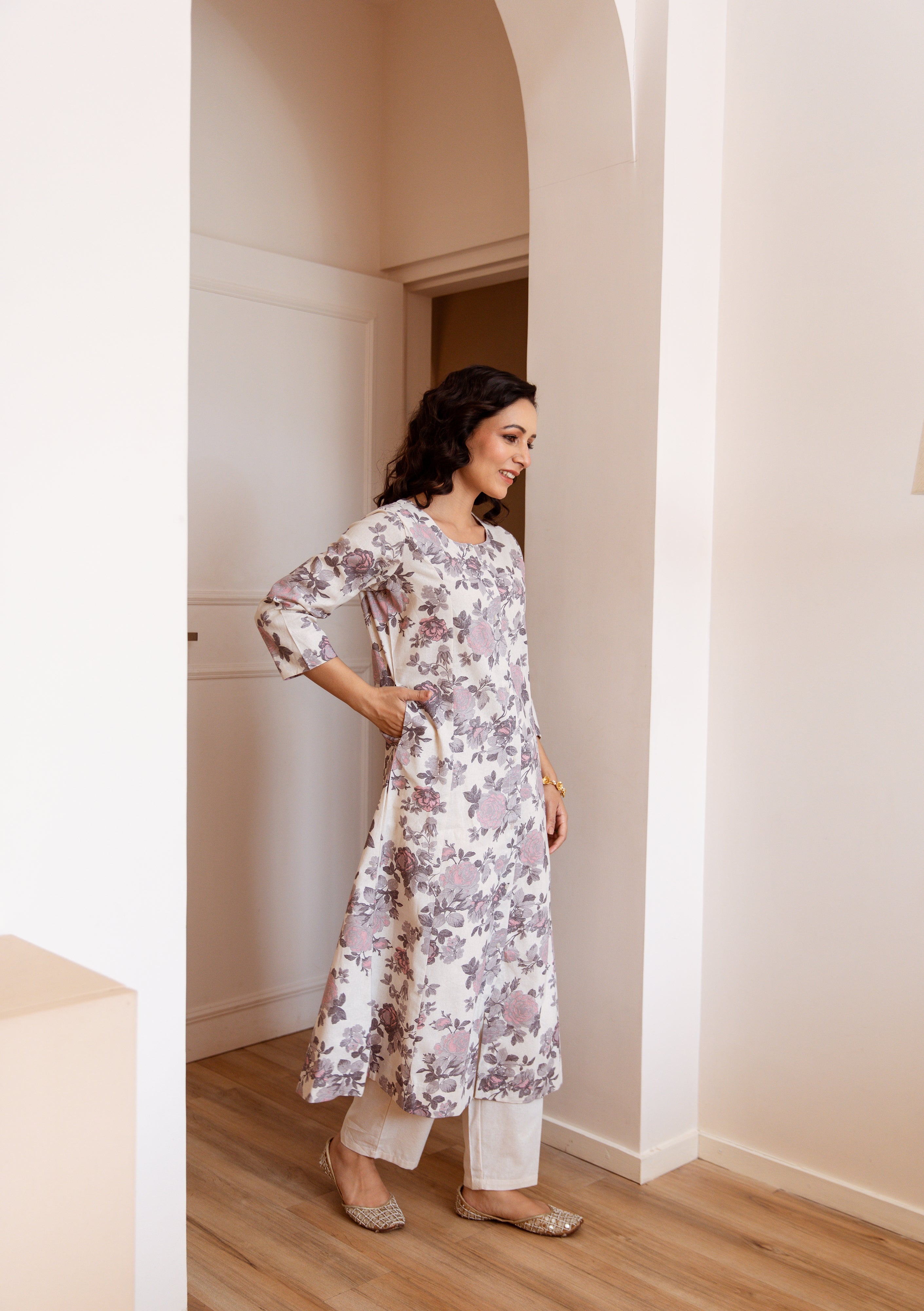 Women's Cream Cotton Flex Kurta Pant Set