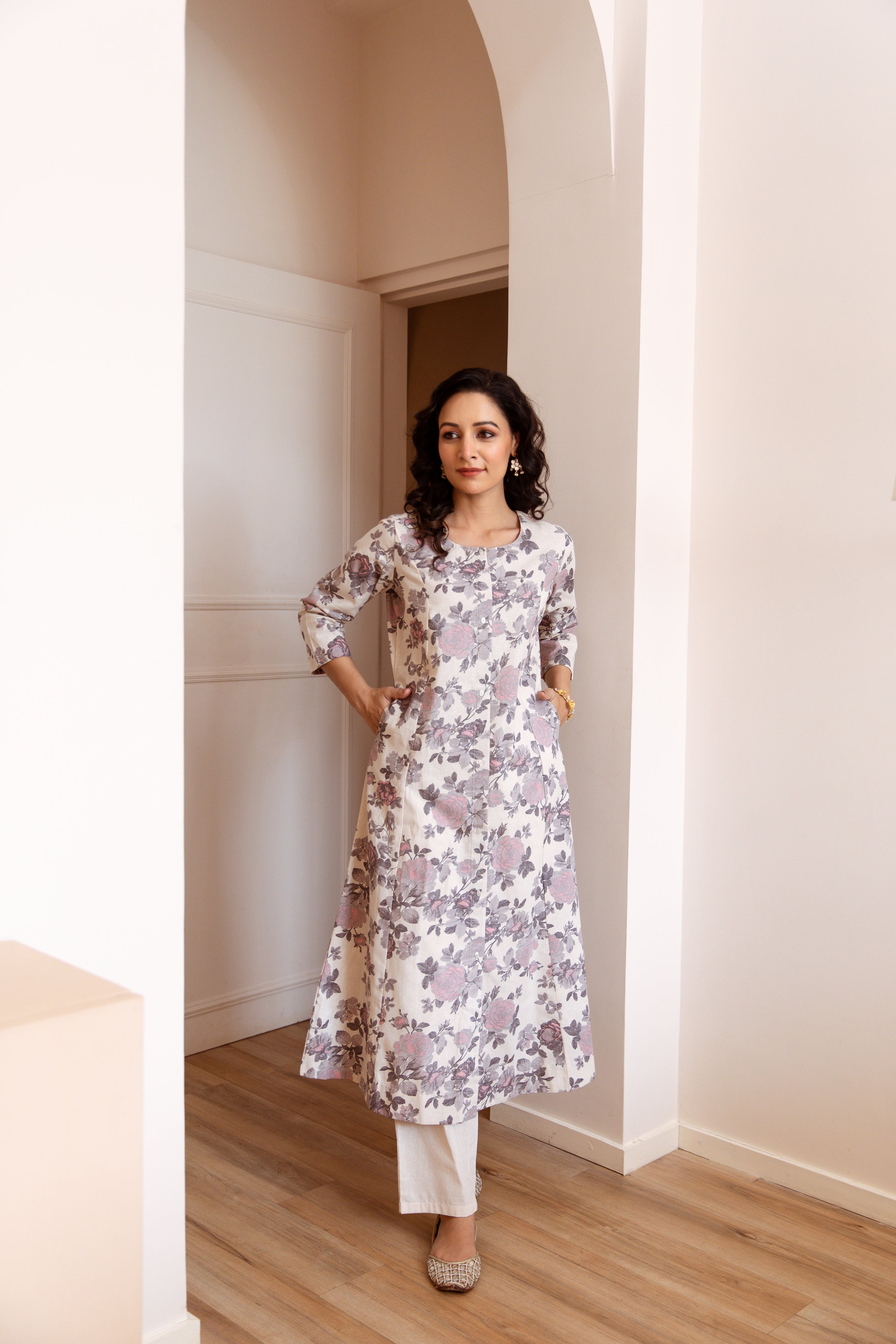 Women's Cream Cotton Flex Kurta Pant Set