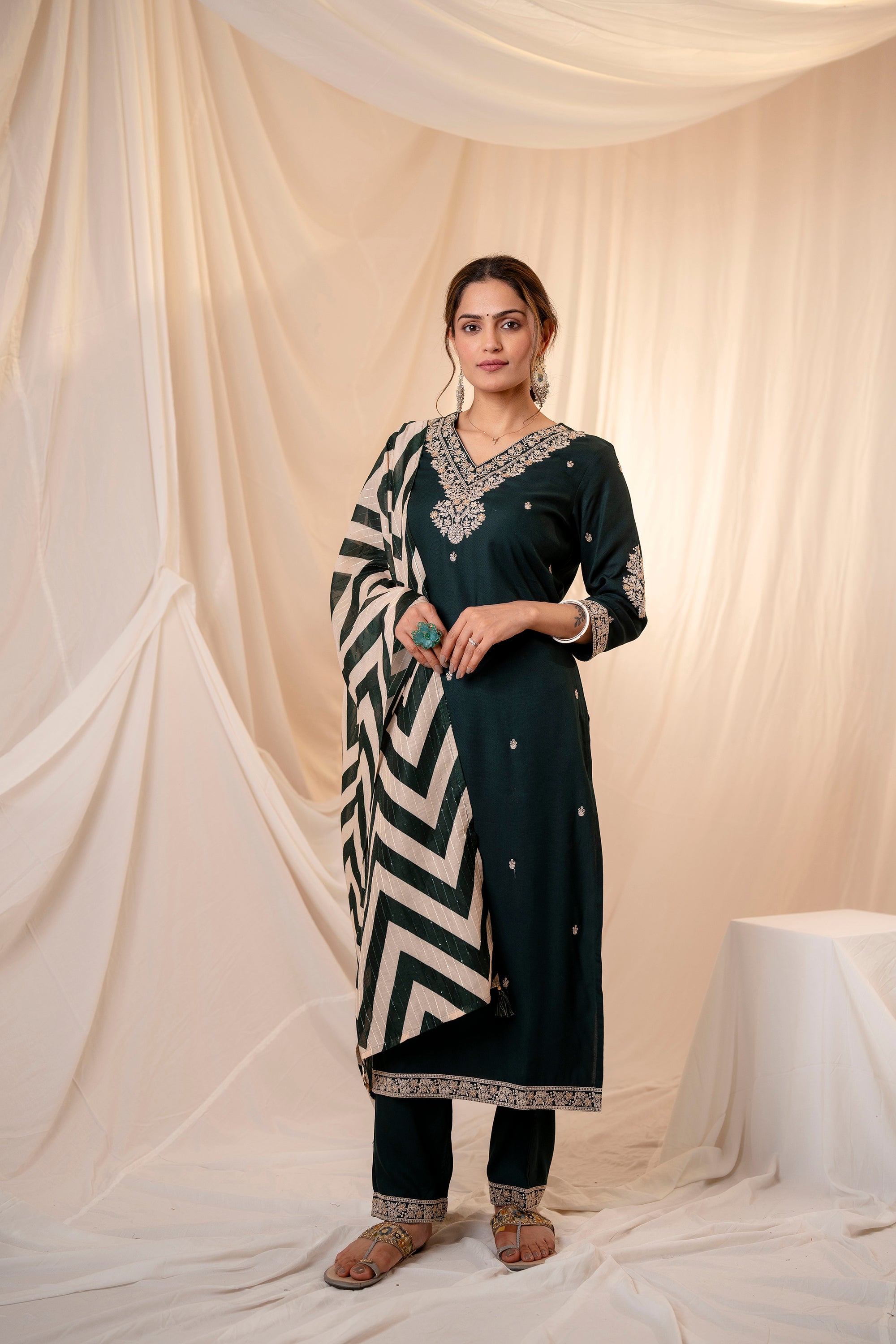 Women's Rama Green Rayon Kurta, Pant & Dupatta Set