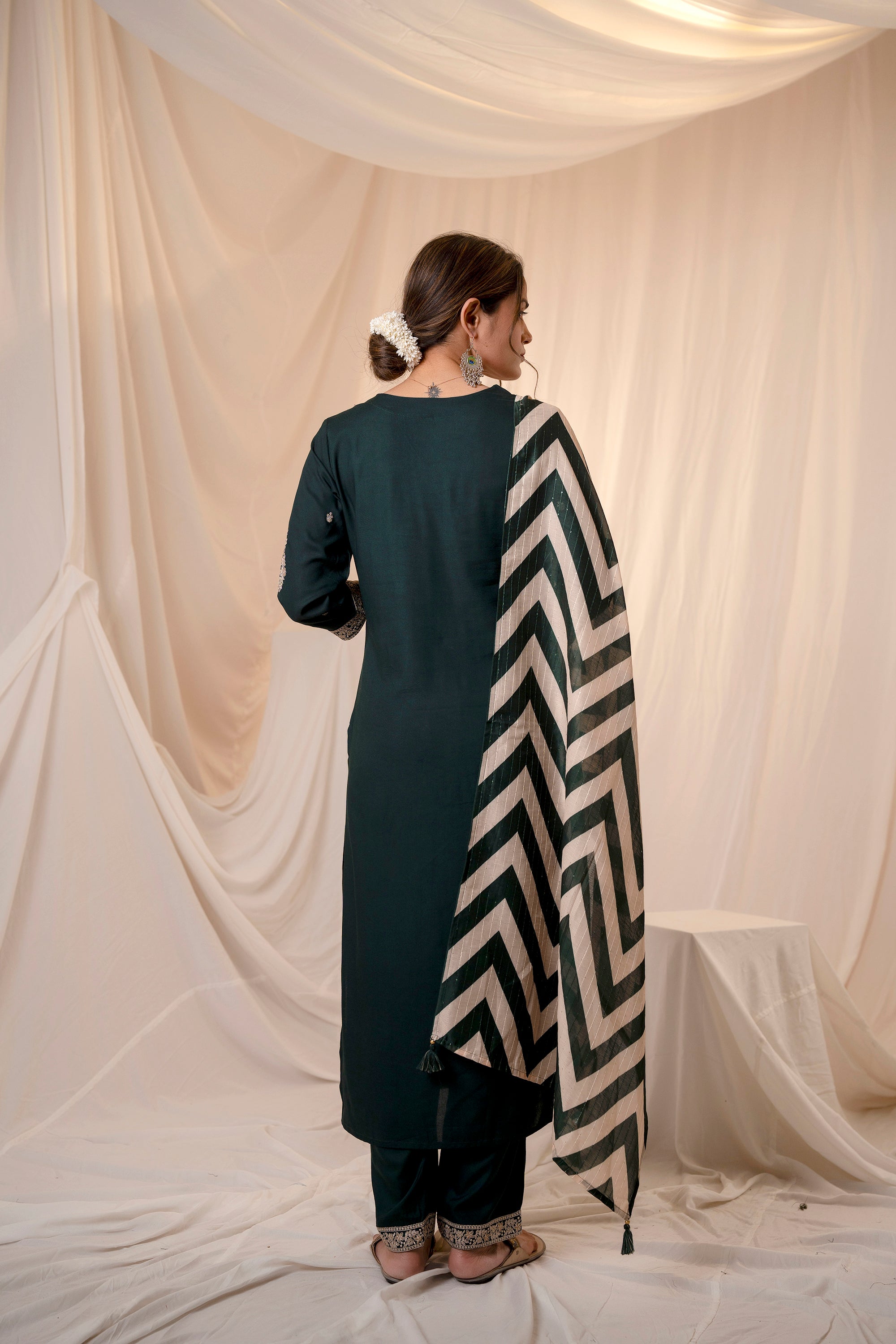 Women's Rama Green Rayon Kurta, Pant & Dupatta Set