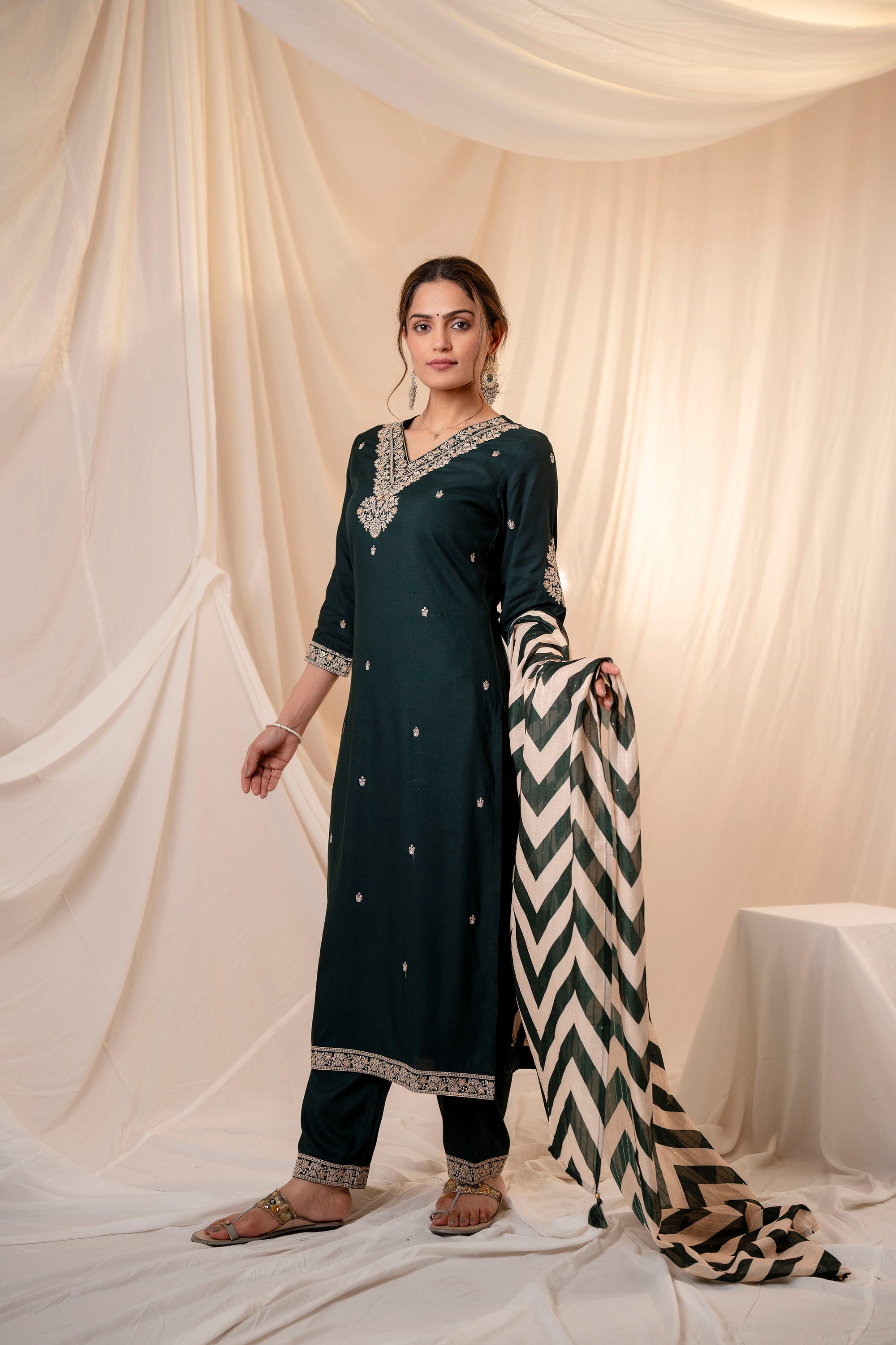 Women's Rama Green Rayon Kurta, Pant & Dupatta Set