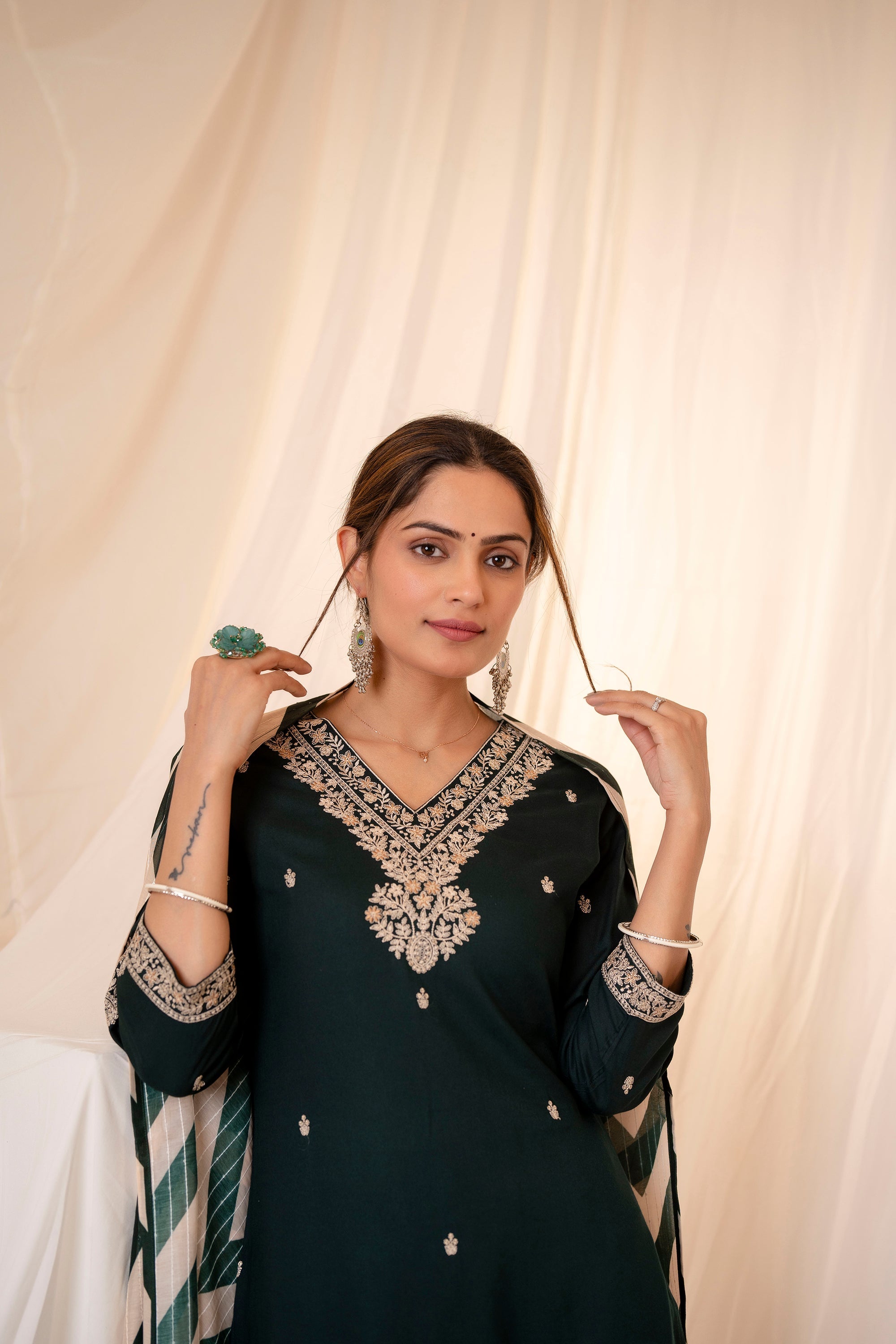 Women's Rama Green Rayon Kurta, Pant & Dupatta Set