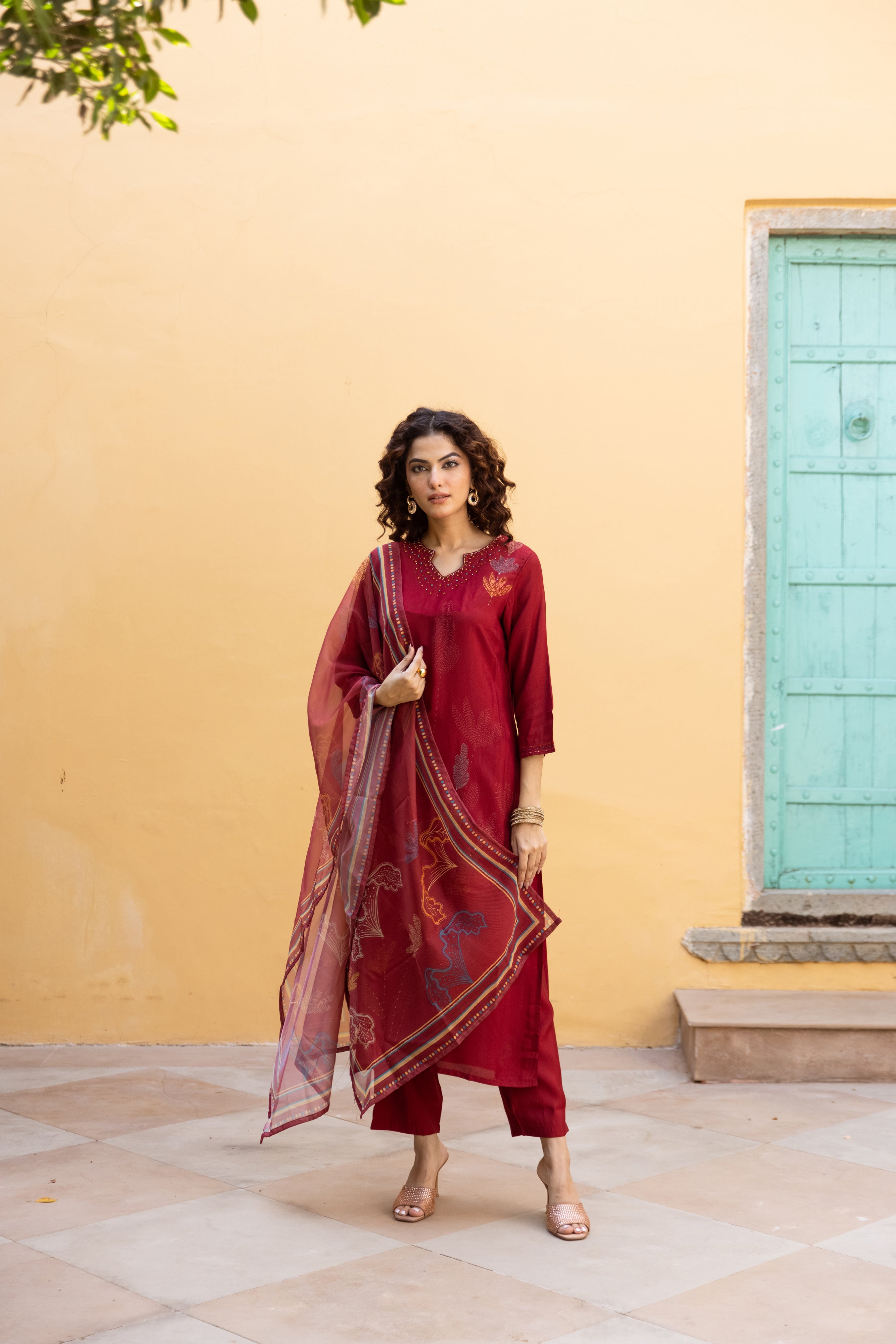 Maroon Viscose Muslin Kurta Pant and Dupatta Set