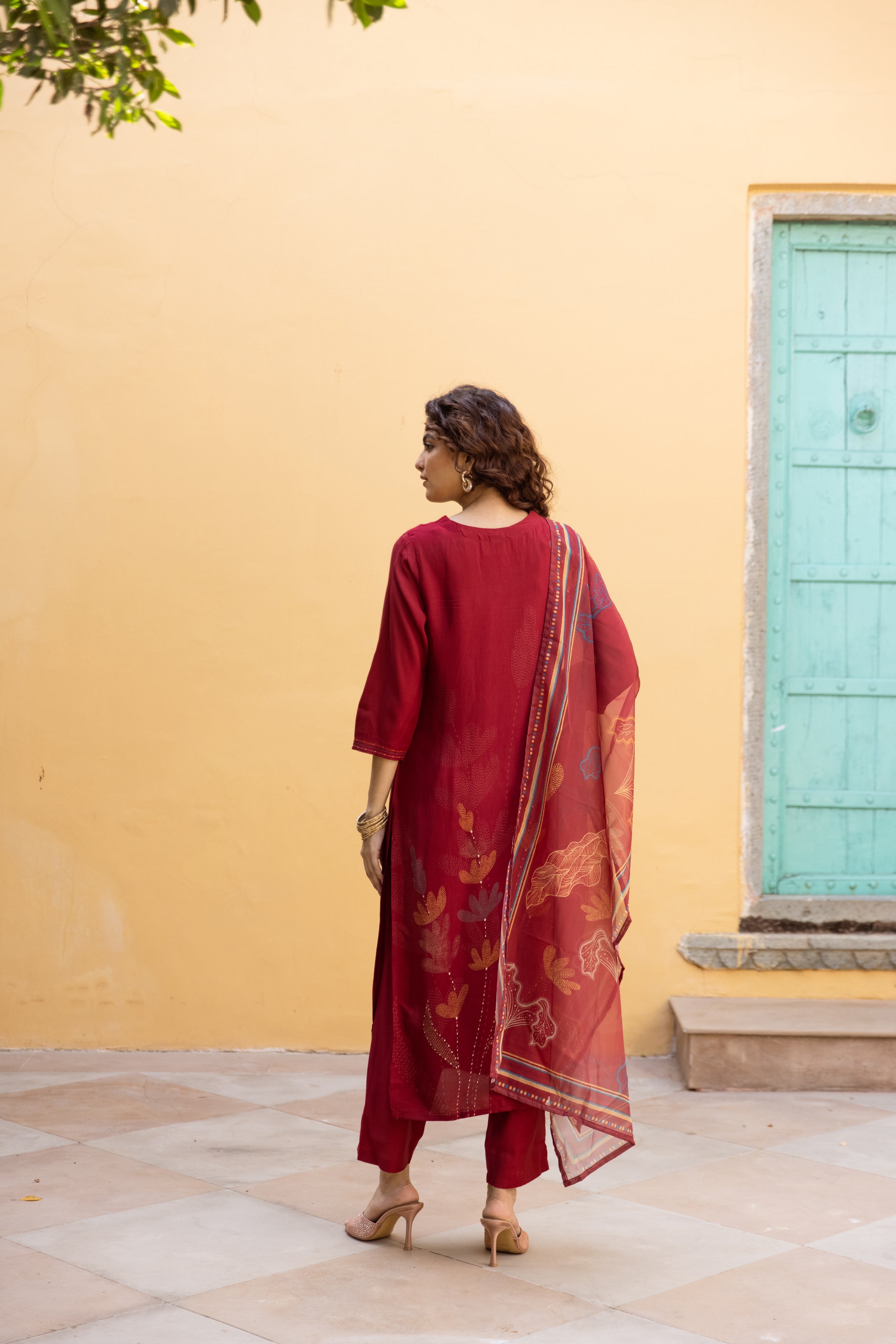 Maroon Viscose Muslin Kurta Pant and Dupatta Set