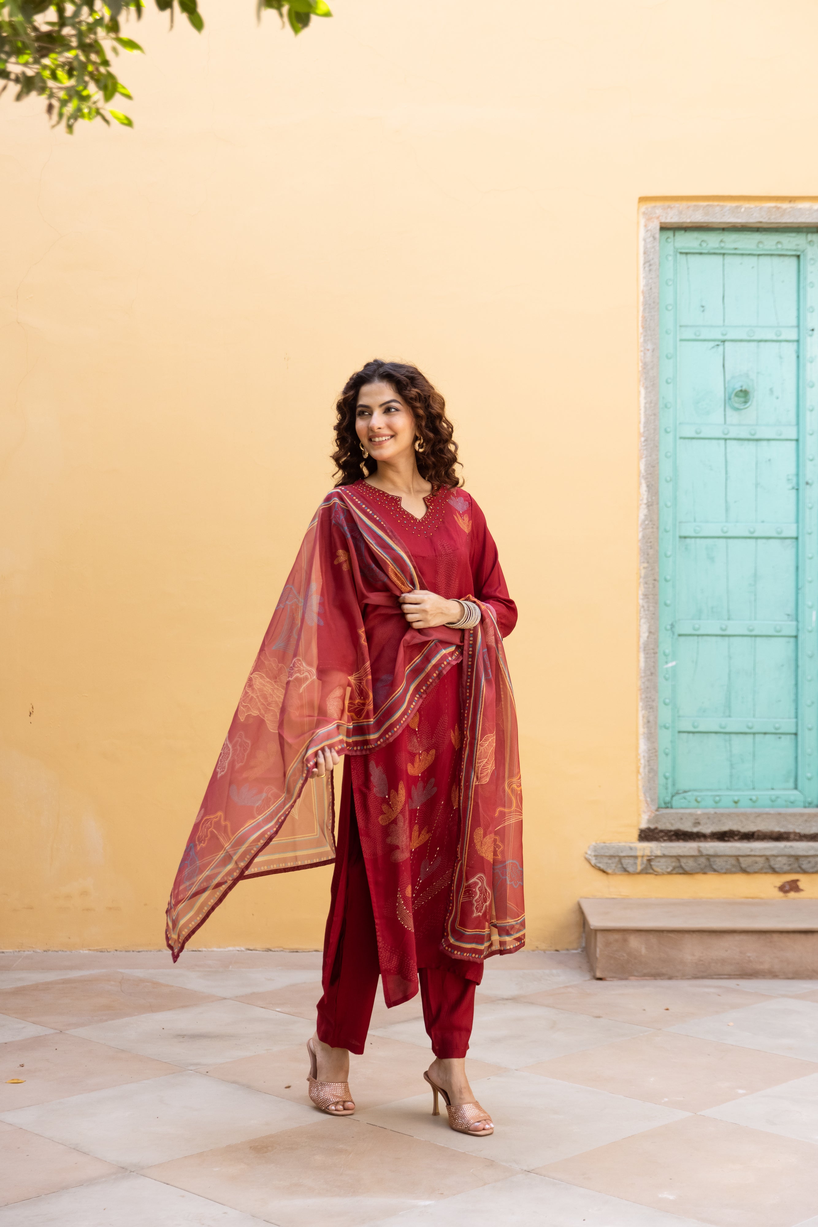 Maroon Viscose Muslin Kurta Pant and Dupatta Set