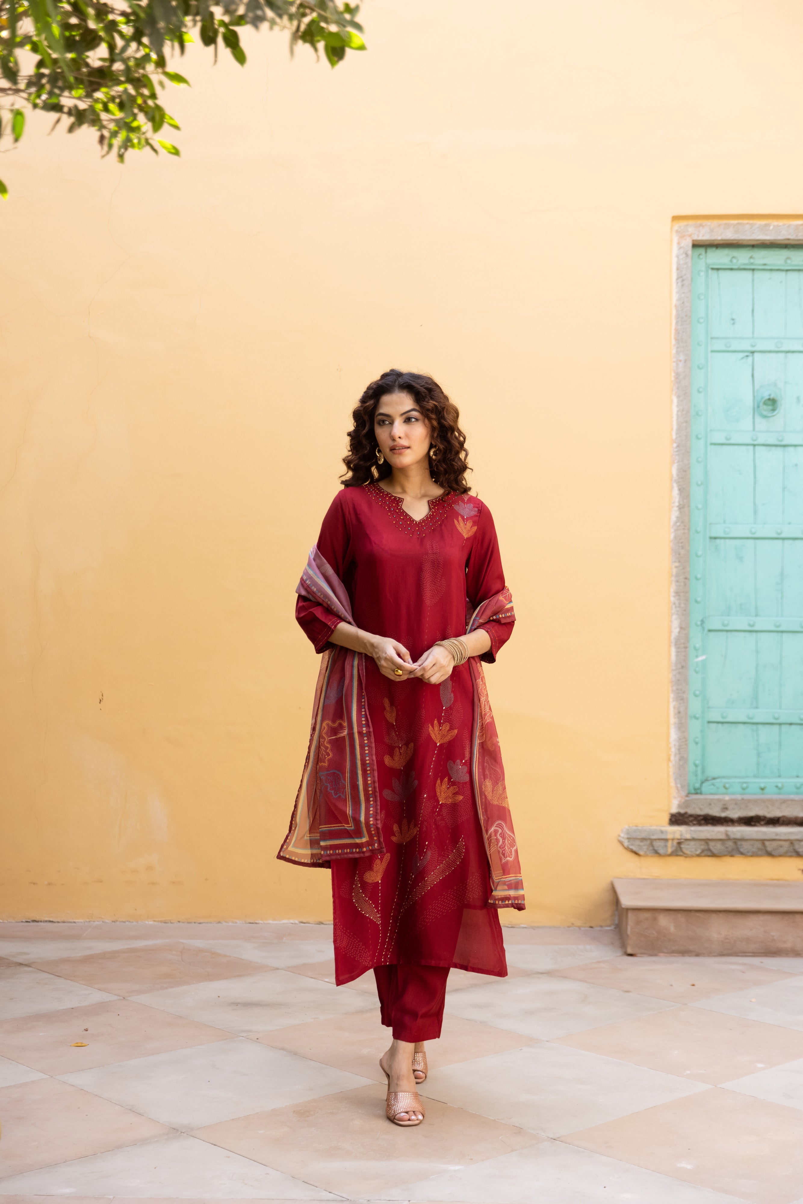 Maroon Viscose Muslin Kurta Pant and Dupatta Set