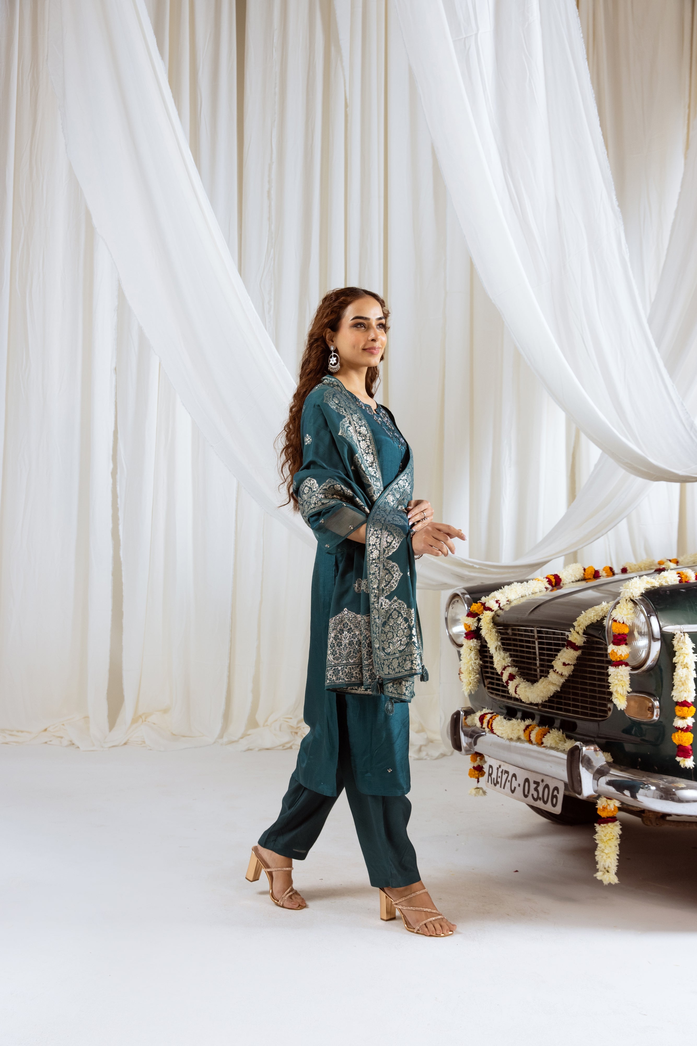 Women's Rama Green Dola Silk Kurta Pant and Dupatta Set