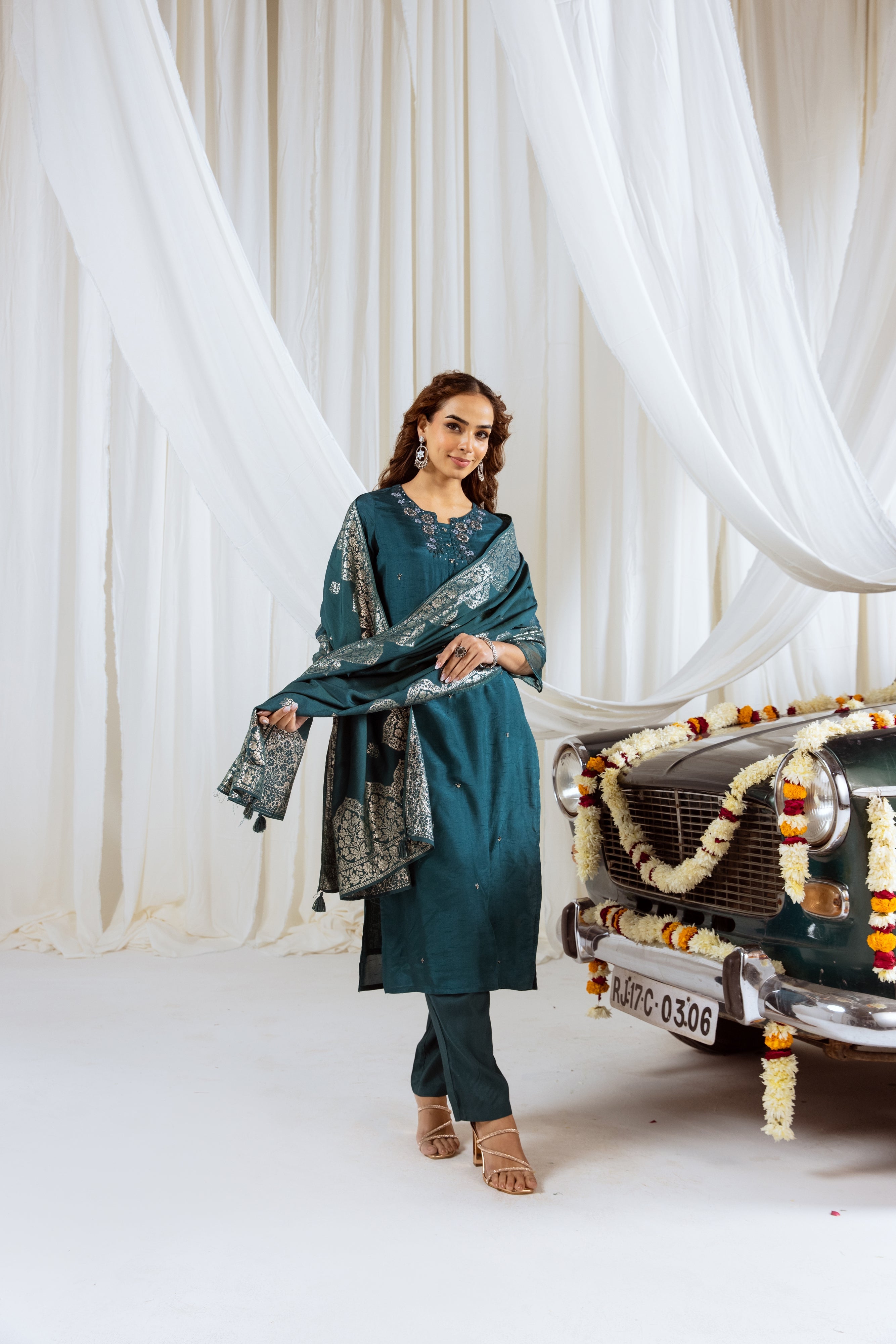 Women's Rama Green Dola Silk Kurta Pant and Dupatta Set