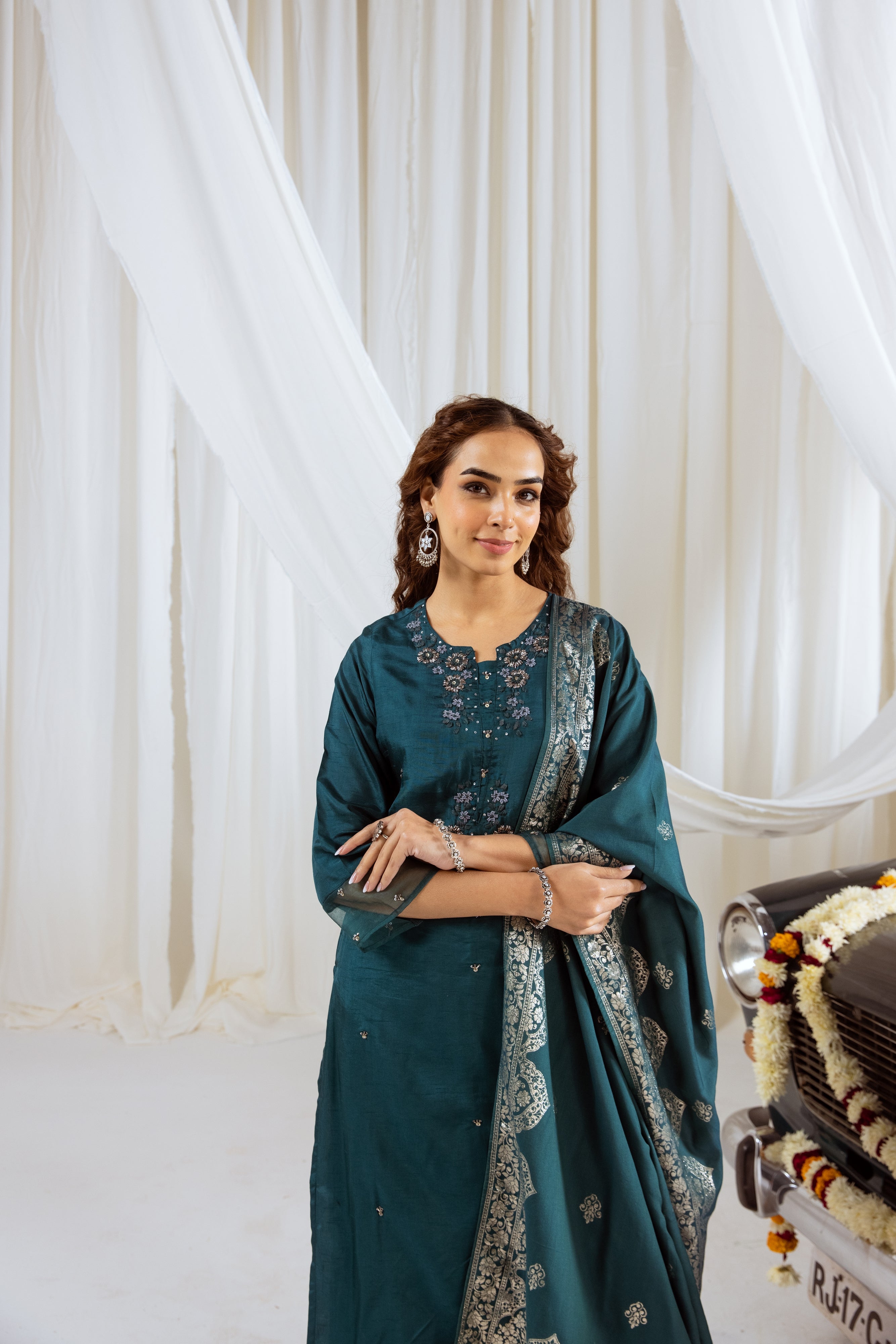 Women's Rama Green Dola Silk Kurta Pant and Dupatta Set