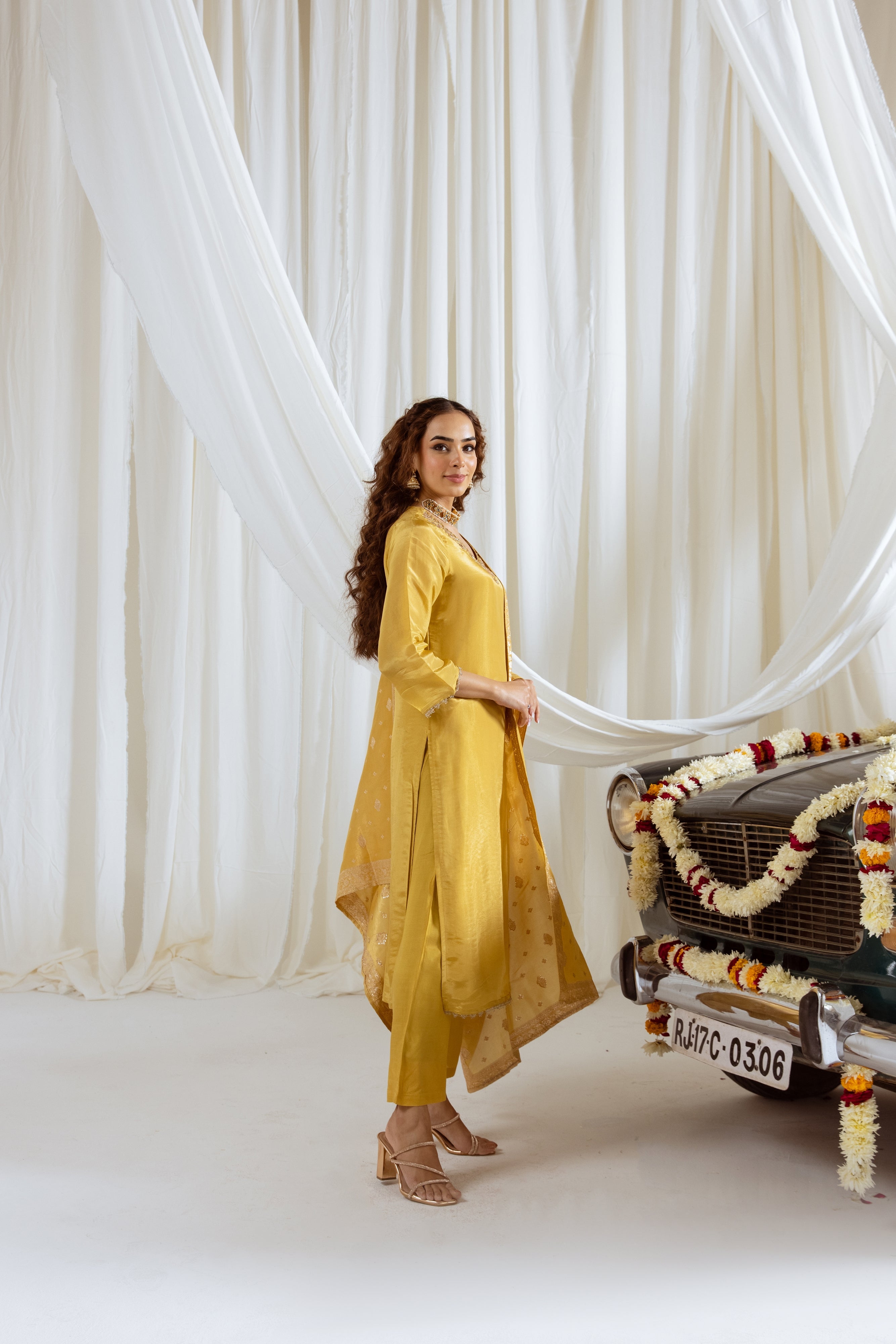 Women's Yellow Shimmer Kurta Pant and Dupatta Set